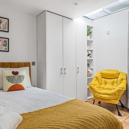 Trafalgar Square Arty Apartment لندن المظهر الخارجي الصورة