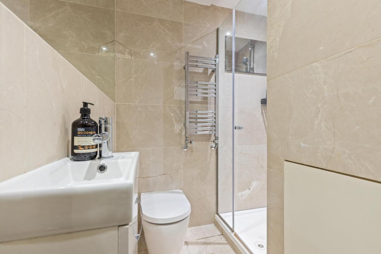 Trafalgar Square Arty Apartment لندن المظهر الخارجي الصورة