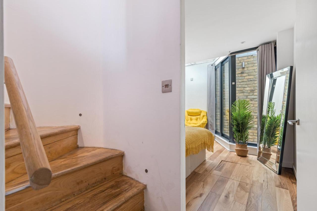 Trafalgar Square Arty Apartment لندن المظهر الخارجي الصورة