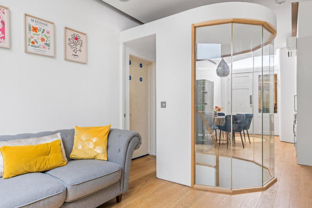 Trafalgar Square Arty Apartment لندن المظهر الخارجي الصورة